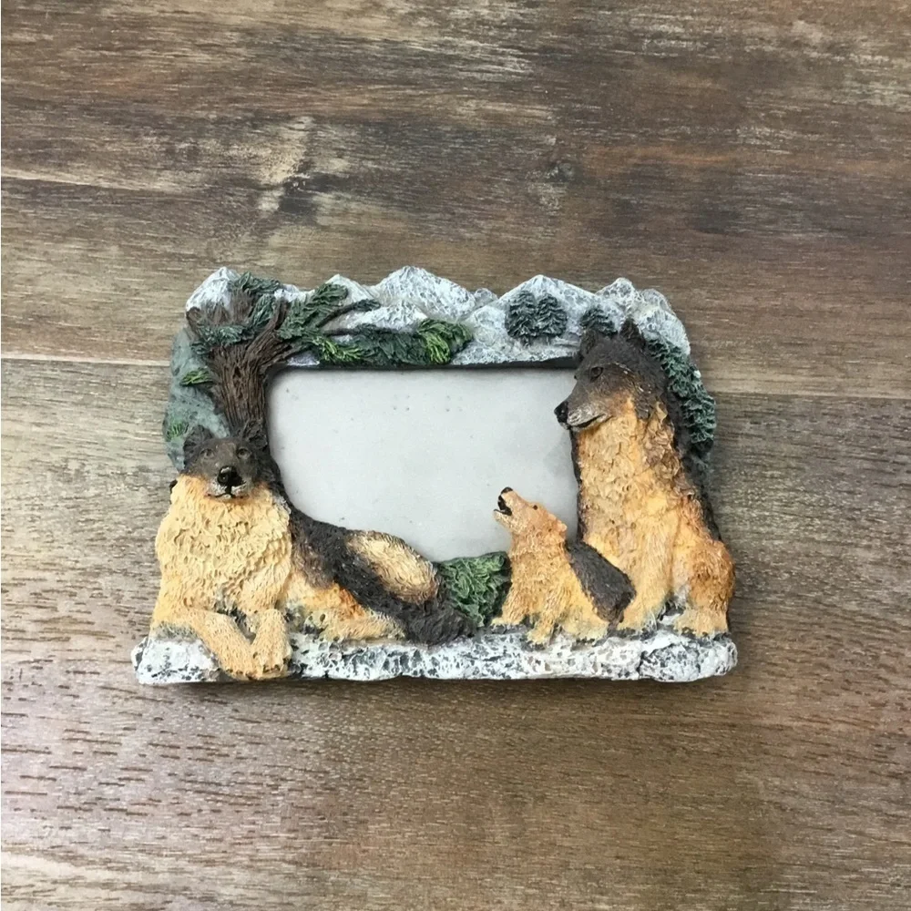 Vintage 3D wolf picture frame photo easel back wild animal lover gift idea